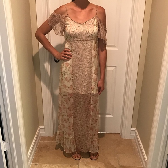 Band of Gypsies Dresses & Skirts - Band of gypsies lace maxi dress